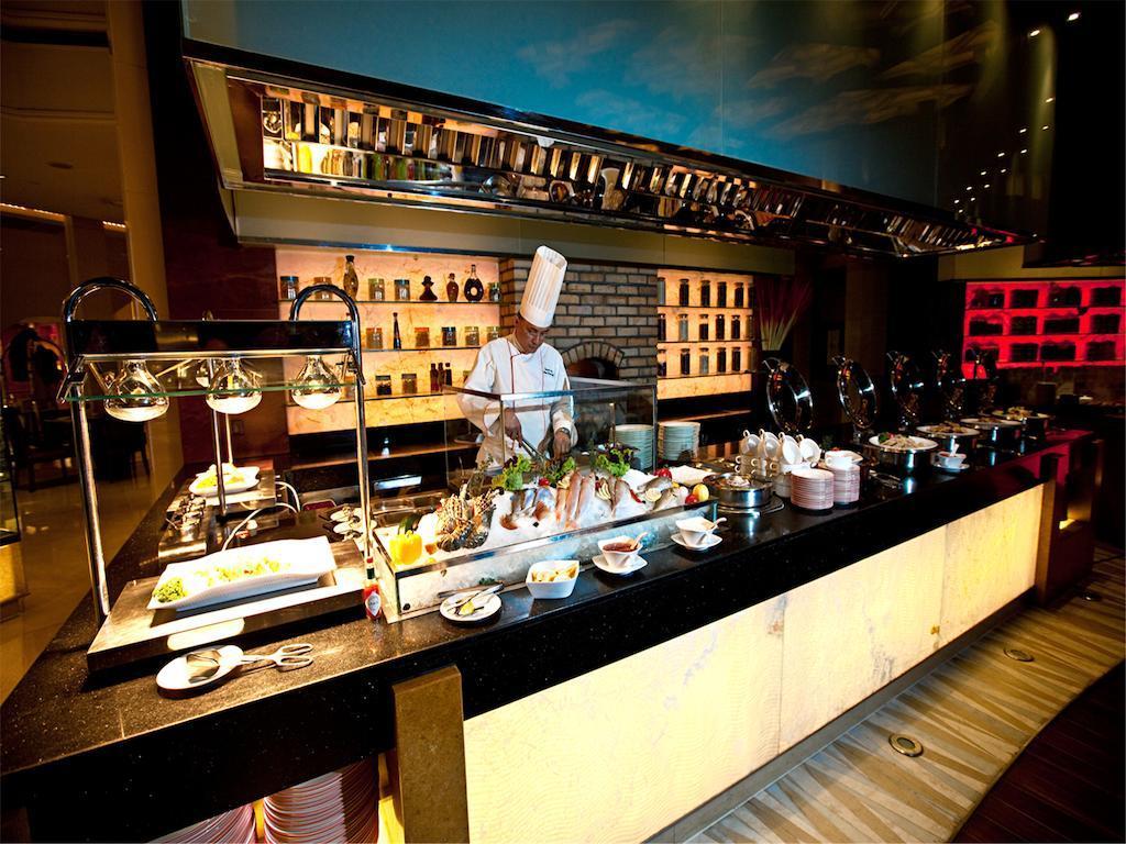 Hotel The Kunlun 5*