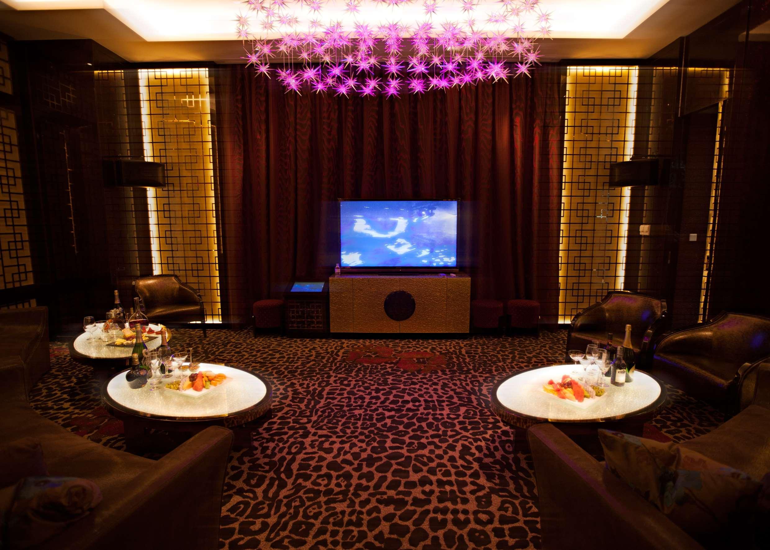 Hotel The Kunlun 5*
