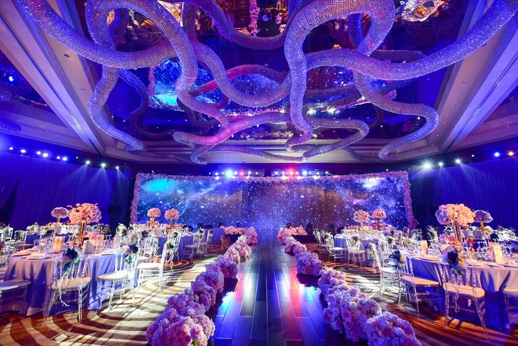 The Kunlun Hotel